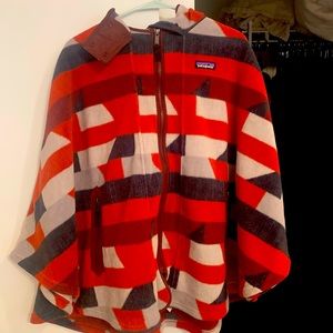 Patagonia never worn (tags on) fleece poncho